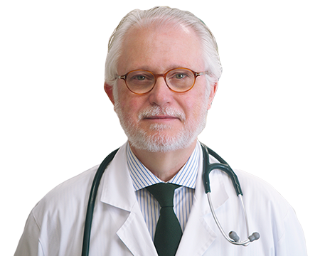 Un hombre con lentes y corbata sonriendo

Descripcin generada automticamente